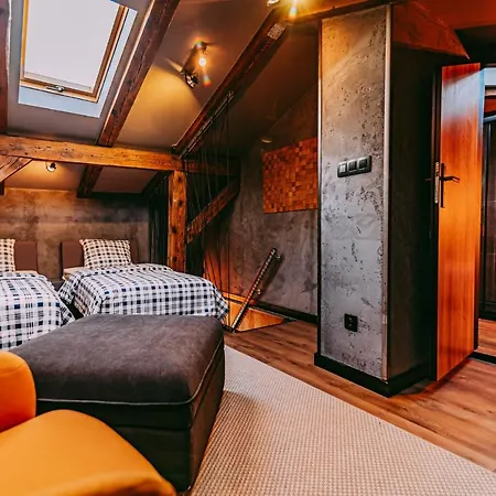 Apartman Garncarska 3 *