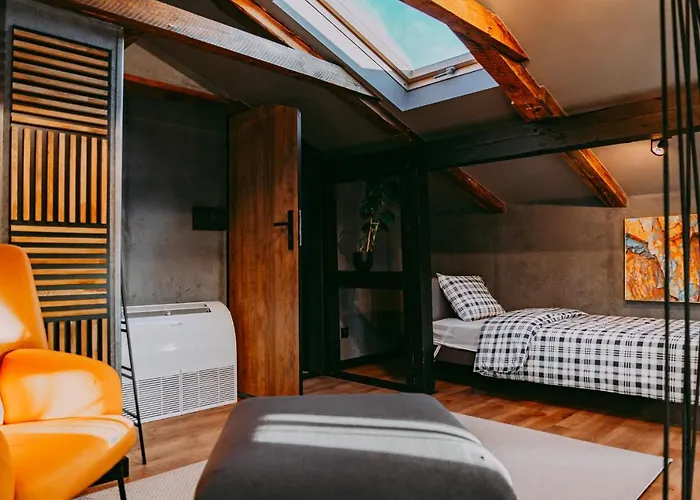 Apartment Garncarska 3 *